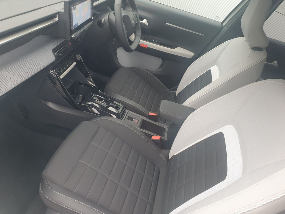 2026 Citroen e-C3 - image 23