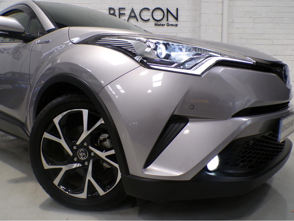 2018 Toyota C-HR 2018*32,000 MILES*HYBRID SPORT TOYOTA C-HR SELF CHARGING 1.8 AUTOMATIC*FANTASTIC CONDITION GREAT ON FUEL, POWER, COMFORT WITH A LOT OF SPACE ALL COMBINED FOR A FANTASTIC DRIVE. CAR COMES WITH FULL SAF €19,900