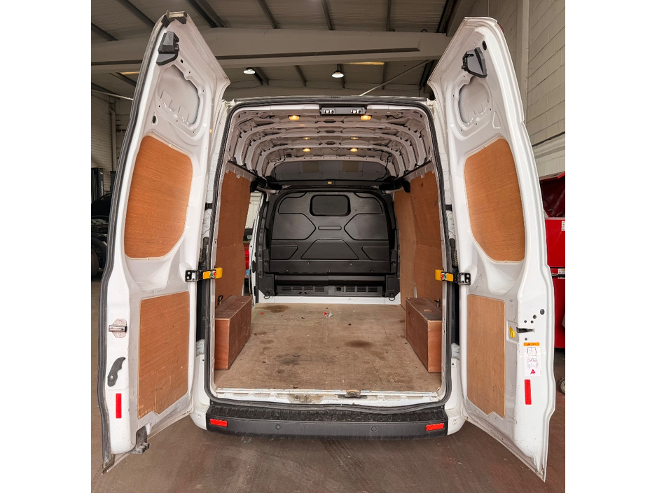 2023 Ford Transit Custom - image 4