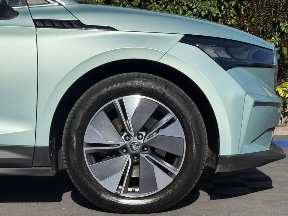 2023 Skoda Enyaq - image 9