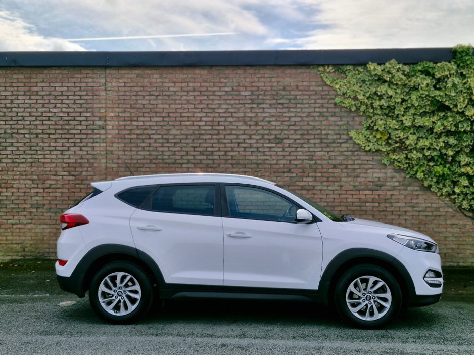 2016 Hyundai Tucson - image 18