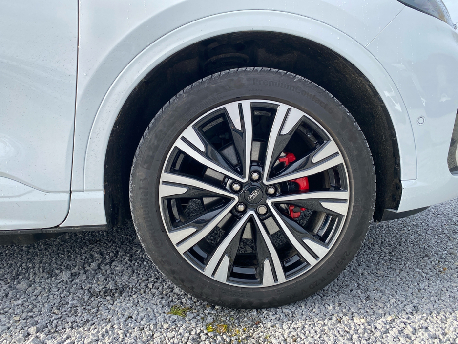 2025 Ford Kuga ST-Line X 2.5 PHEV 246BHP... 20" Wheels/ Winter Pack €42,500