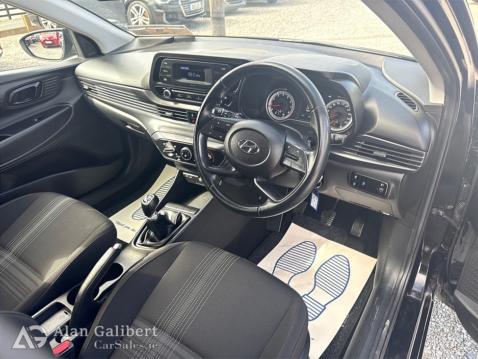 2023 Hyundai i20 - image 9