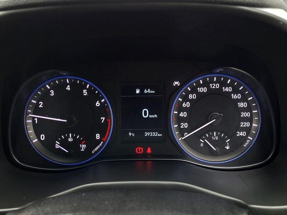 2020 Hyundai Kona - image 5