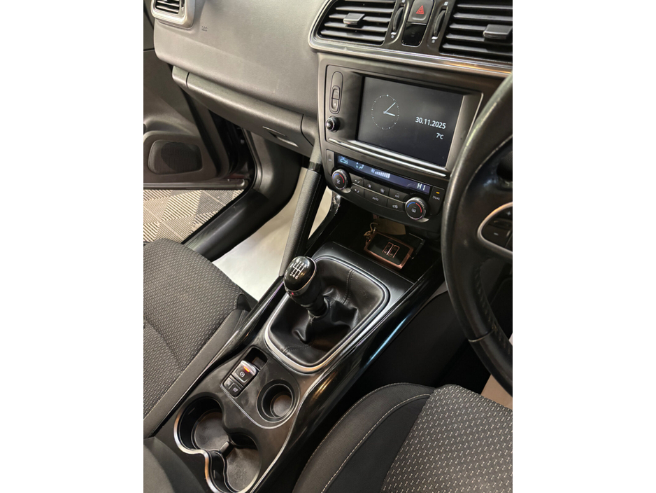 2017 Renault Kadjar - image 11