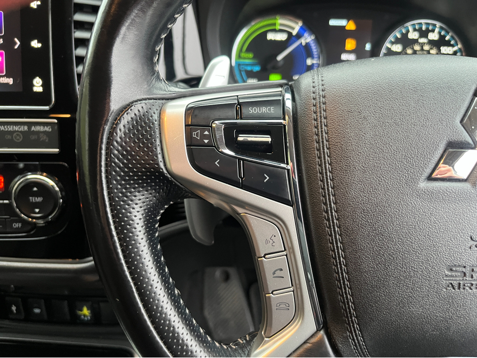 2019 Mitsubishi Outlander JURO PHEV 221BHP 4WD HYBRID 2.4 PETROL //REVERSE CAMERA//KEYLESS ENTRY//HALF LEATHER HEATED SEATS// €19,950