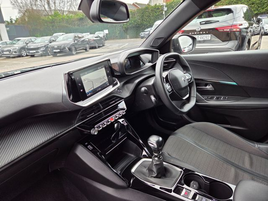 2023 Peugeot 2008 - image 11