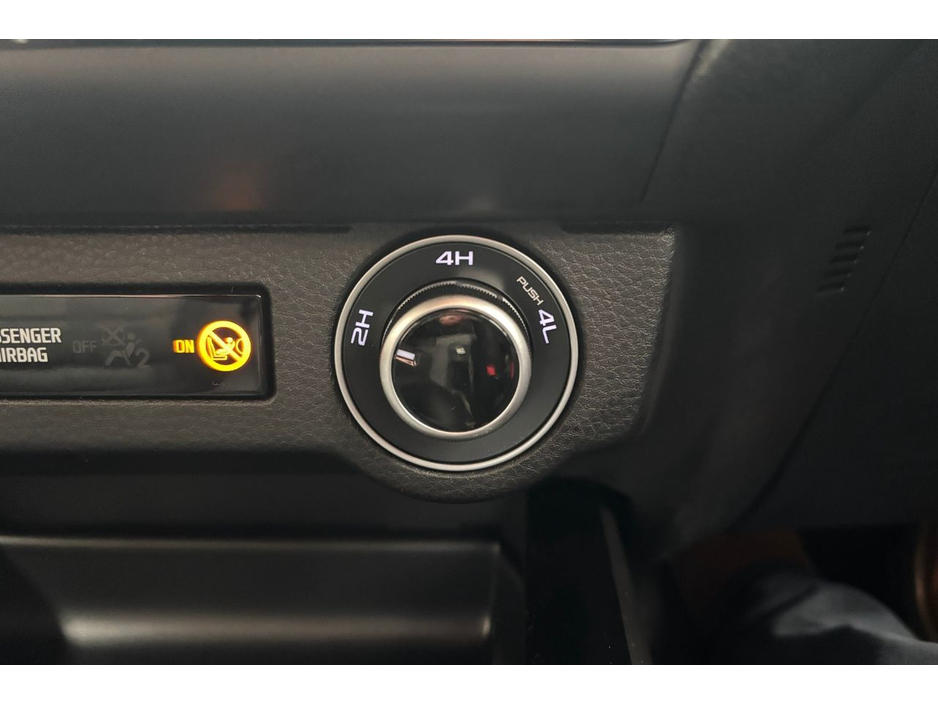 2025 Isuzu D-MAX - image 20