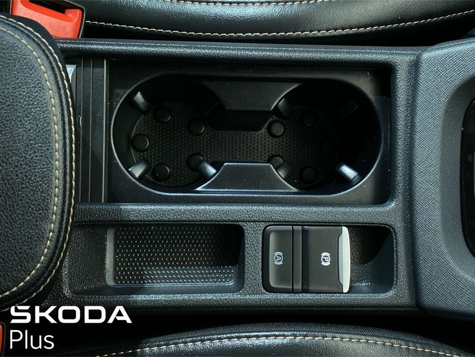 2024 Skoda Octavia - image 24