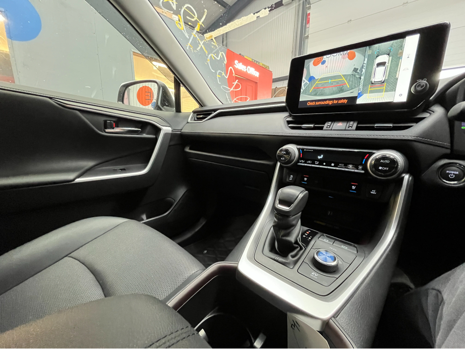 2025 Toyota Rav4 - image 19