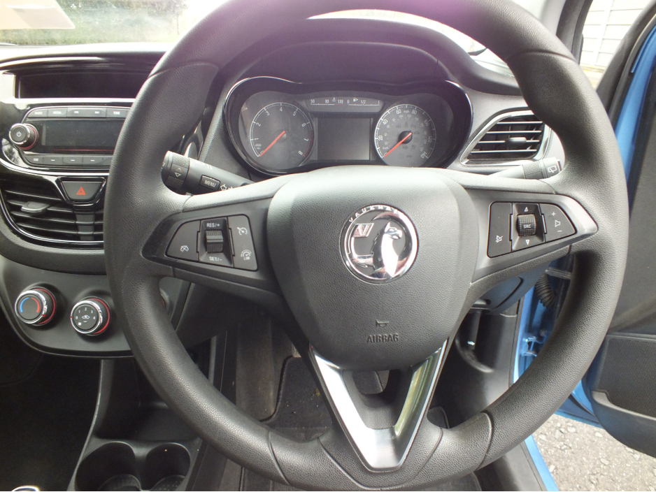 2015 Vauxhall Viva - image 10