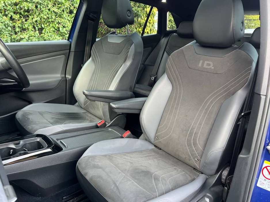 2023 Volkswagen ID.4 - image 7