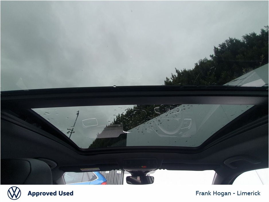 2024 Volkswagen T-Roc - image 15