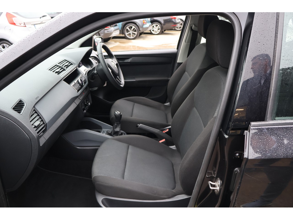 2020 Skoda Fabia - image 23