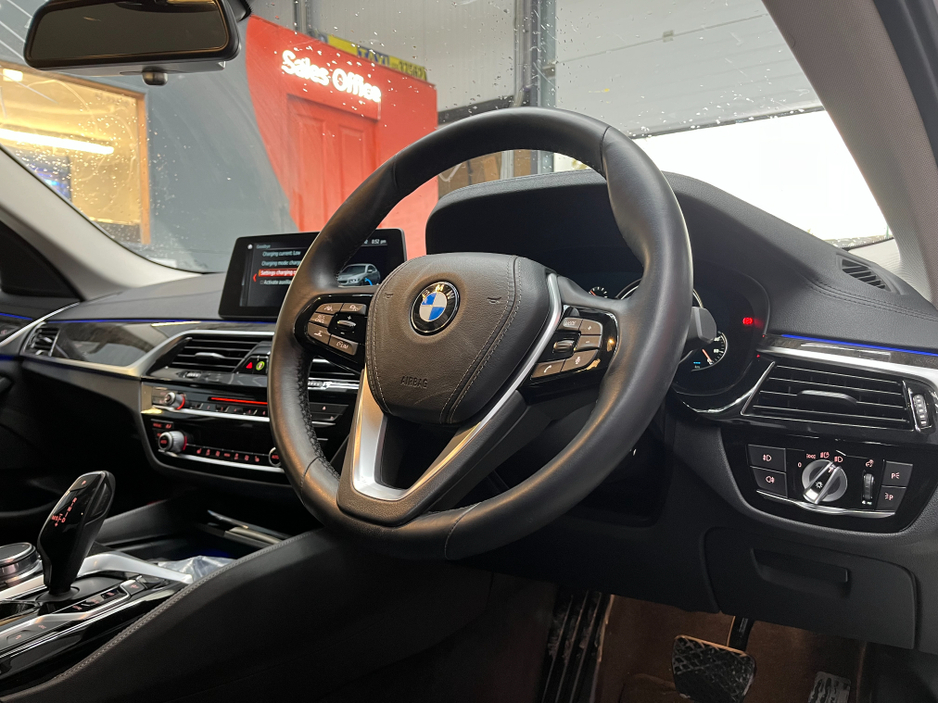 2017 BMW 5 Series €22950 2017 BMW 530E LUXURY IPERFORMANCE 2.0 AUTOMATIC / CRUISE CONTROL / 360° CAMERA / ELECTRIC MEMORY & HEATED SEATS / HEATED REAR SEATS / AMBIENT LIGHTS €22,950