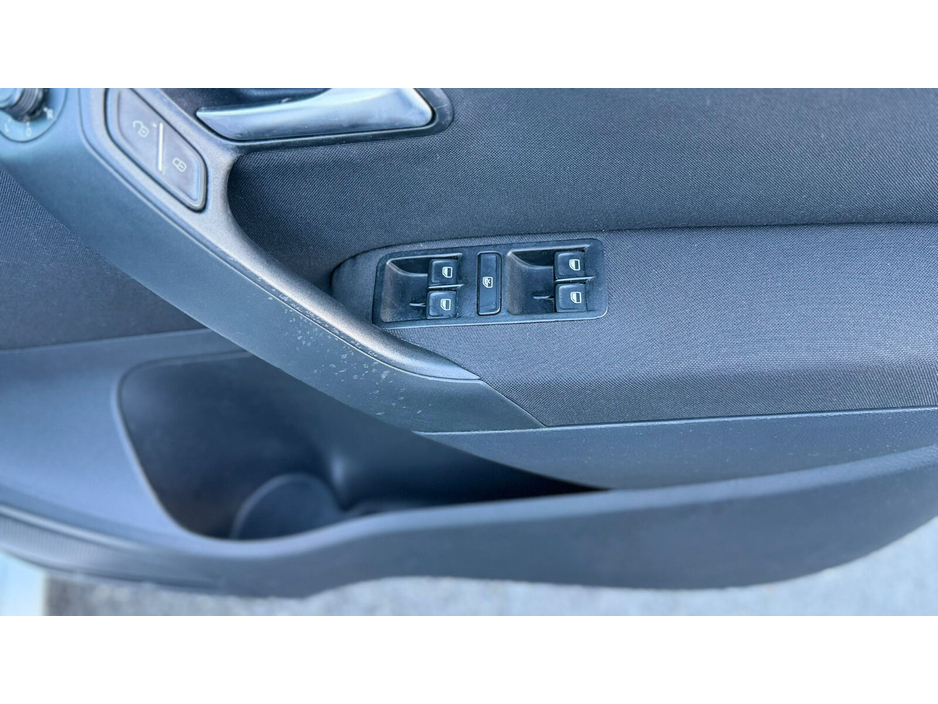 2014 Volkswagen Polo  €10,000