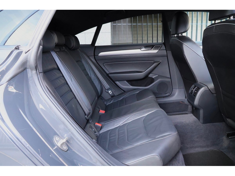 2018 Volkswagen Arteon - image 17