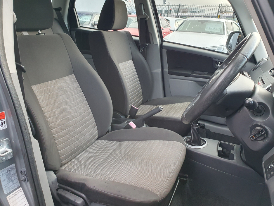 2012 Suzuki SX4 1.5L PETROL MANUAL 110BHP NCT 10/25 TAX 12/25 ROAD TAX ONLY €280 PER YEAR *SOLD AS SEEN* *NO WARRANTY* *NO SERVICE HISTORY* ELECTRIC WINDOWS AND MIRRORS/ ALLOYS/ 5 SPEED BOX/ HISTORY CHECKED €2,950