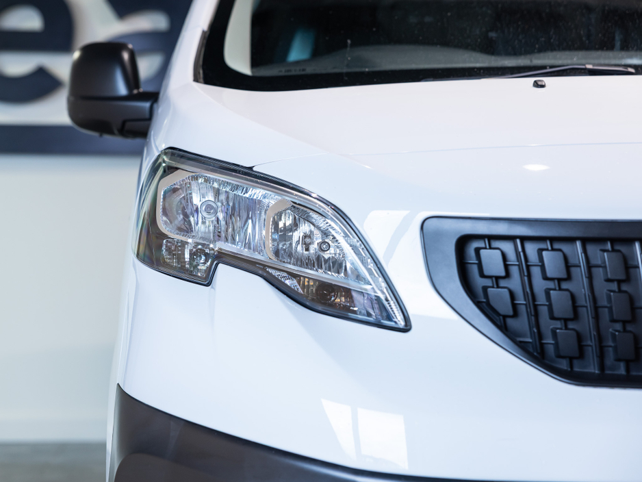 2023 Peugeot Expert - image 8