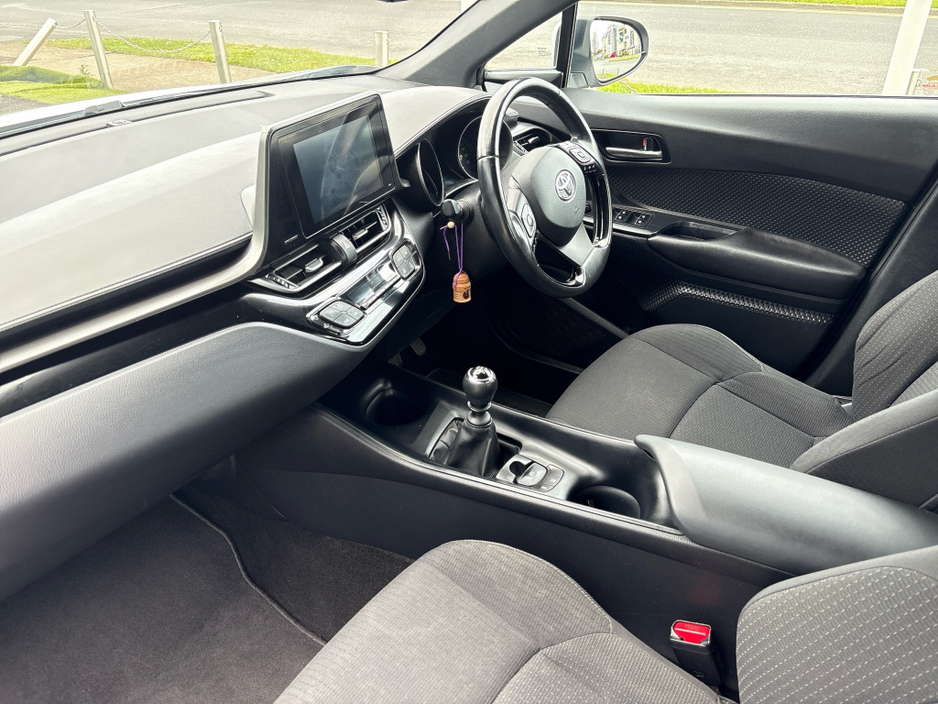 2018 Toyota C-HR - image 2