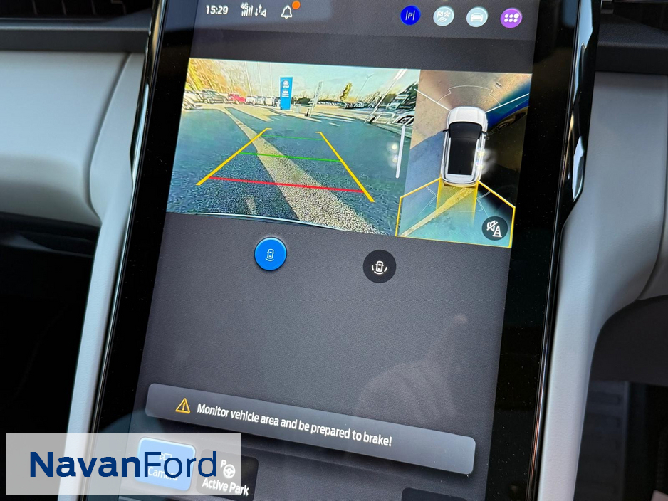 2025 Ford Explorer - image 15