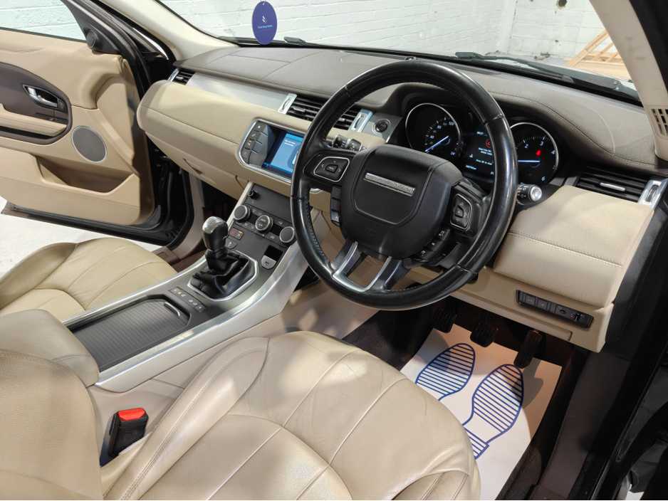 2015 Land Rover Range Rover Evoque - image 14