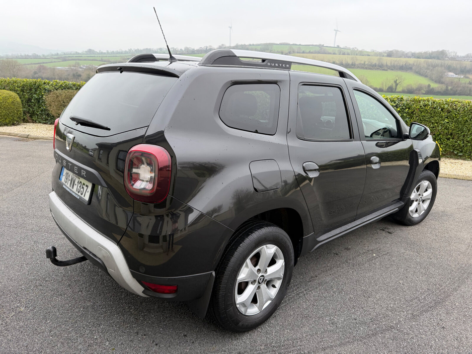 2019 Dacia Duster - image 4