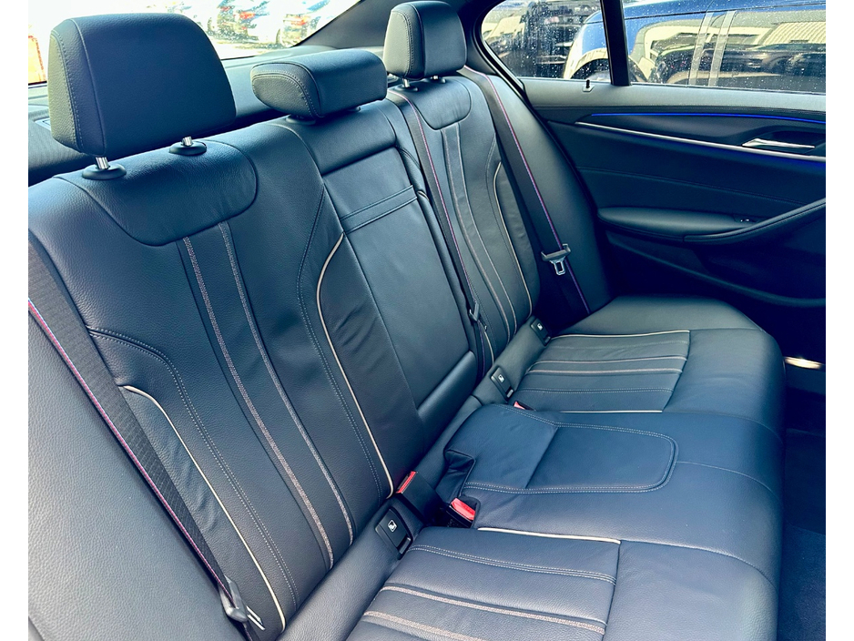 2023 BMW 5 Series - image 15
