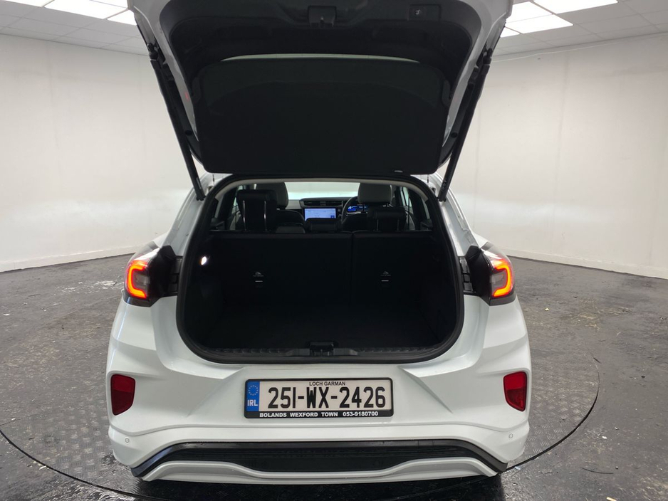 2025 Ford Puma Gen-E - EV - Premium - 53KWH €29,995