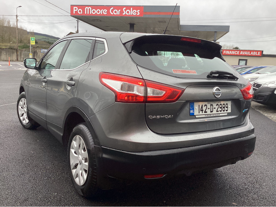 2014 Nissan Qashqai - image 6
