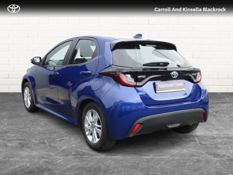 2023 Toyota Yaris Hybrid Luna €22,950
