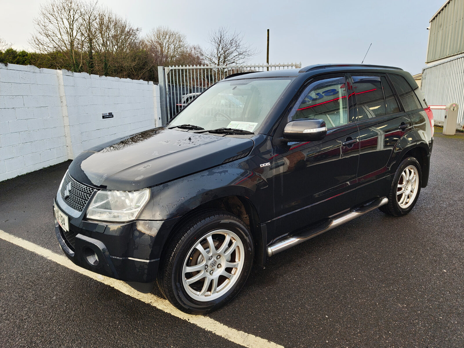 2011 Suzuki Grand Vitara - image 4