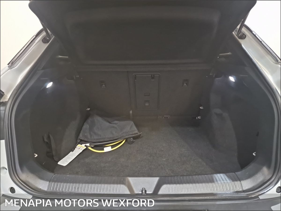 2022 Volkswagen ID.4 LIFE 77kWh 204HP €19,995