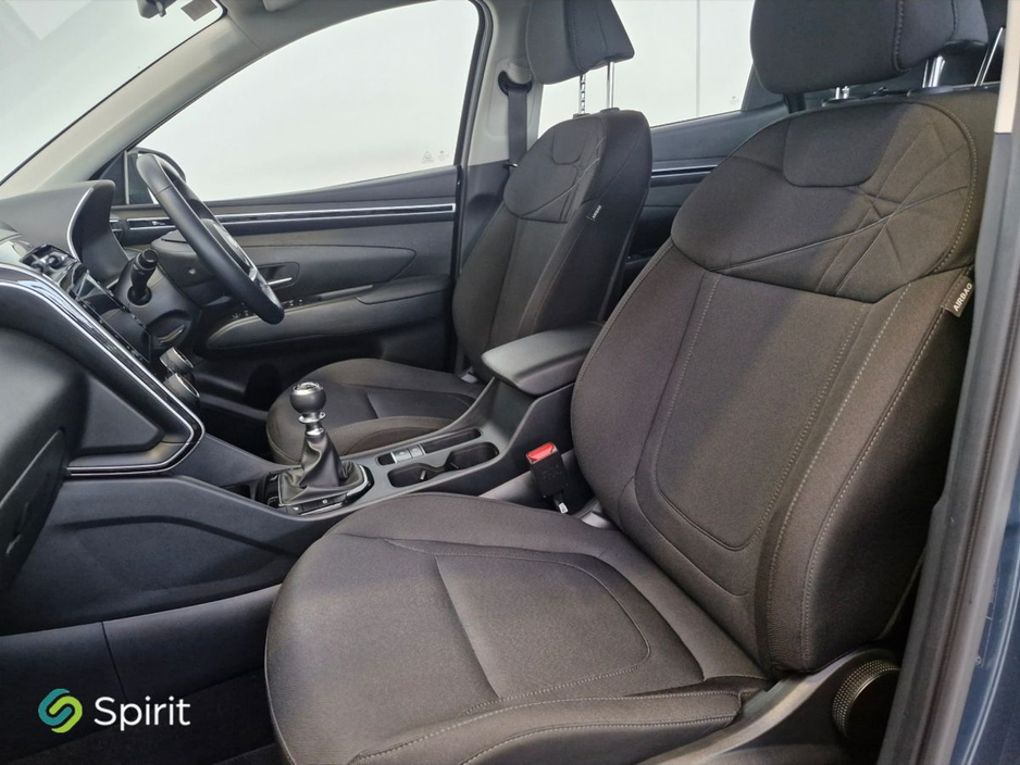 2022 Hyundai Tucson - image 3