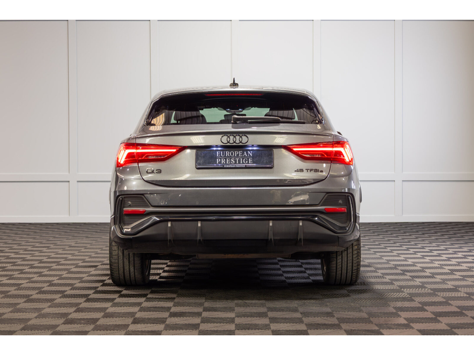 2023 Audi Q3 - image 5