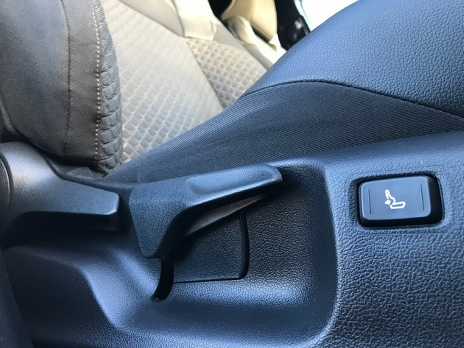 2022 Toyota C-HR - image 16