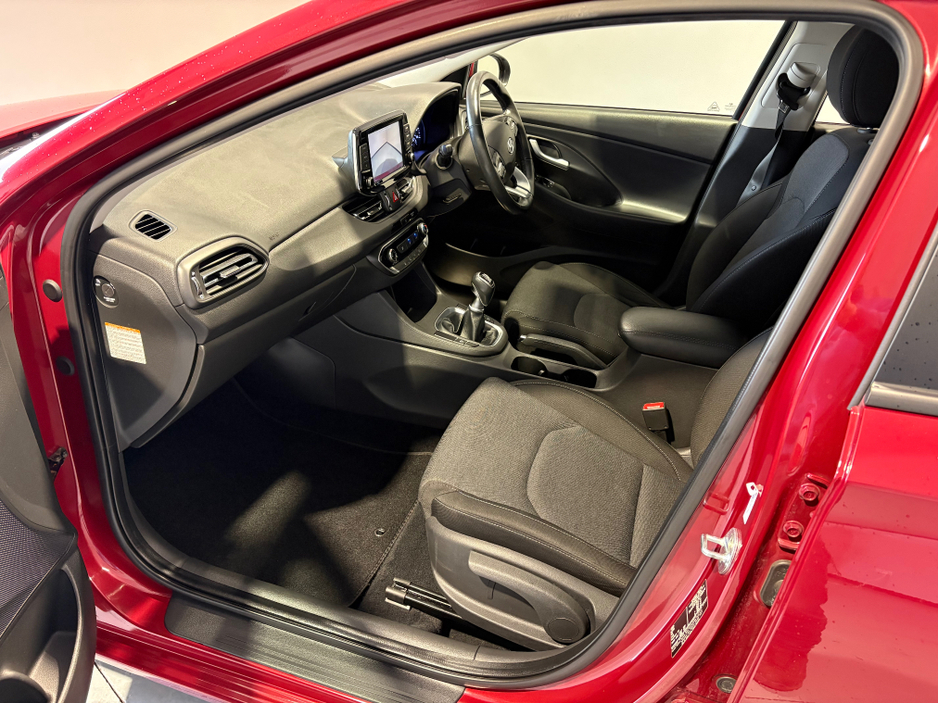 2022 Hyundai i30 SE CONNECT 120PS LOW KMS €17,900