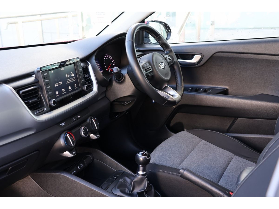 2019 Kia Stonic - image 13