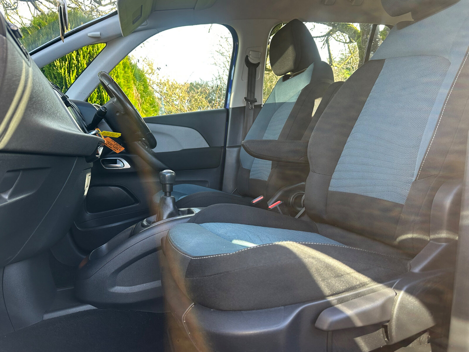 2017 Citroen C4 BlueHDi 100 Touch €9,995