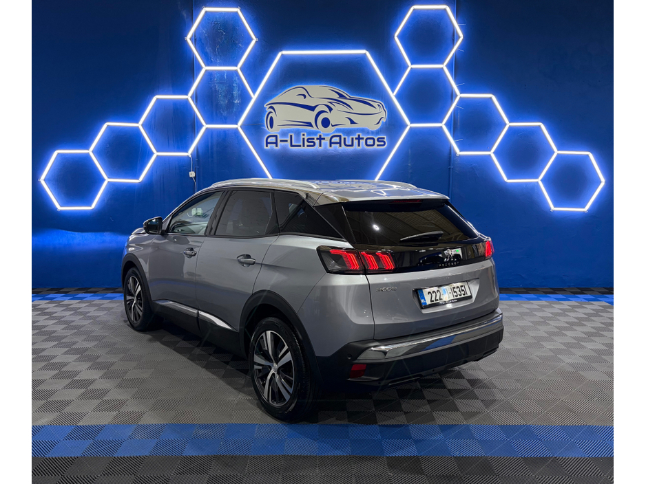 2022 Peugeot 3008 - image 8