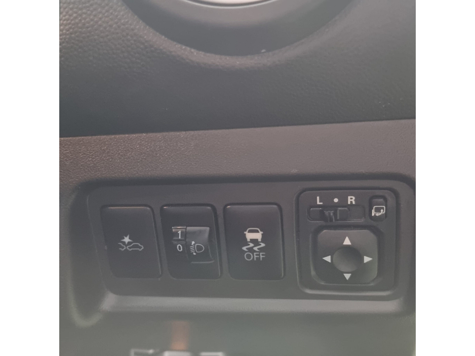 2017 Mitsubishi Mirage - image 21