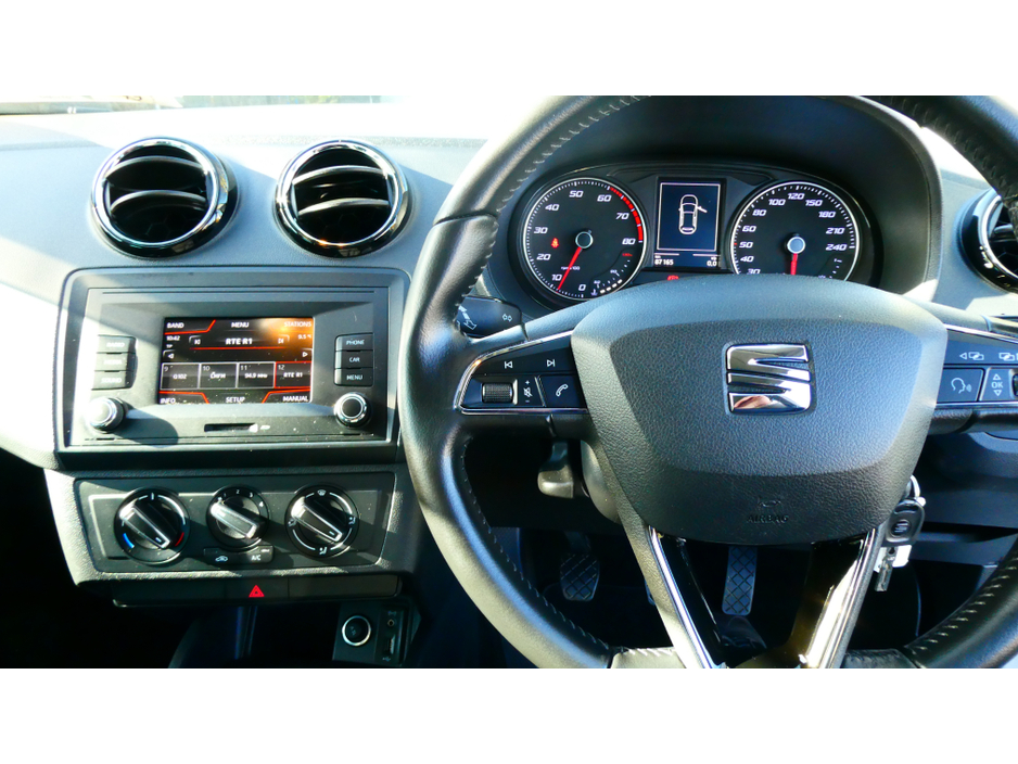 2016 SEAT Ibiza - image 8