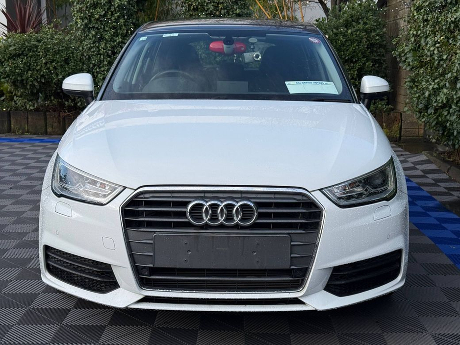 2016 Audi A1 1.0 TFSI AUTO // VERY LOW MILEAGE // FULL SERVICE HISTORY // 15" ALLOYS // AIR CONDITIONING €15,900