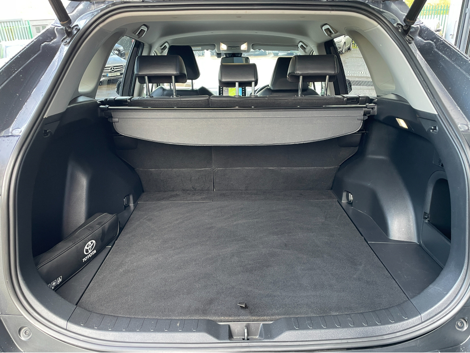 2022 Toyota Rav4 - image 17