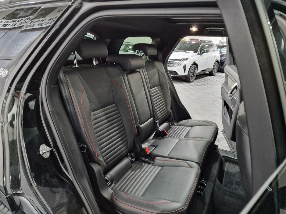 2021 Land Rover Discovery Sport P300E R-DYNAMIC HSE (PAN ROOF) AWD AUTOMATIC **TOP SPEC / APPLE CARPLAY / BLIND SPOT ASSIST / CRUISE CONTROL / ELECTRIC BOOTLID / FULL LEATHER / HEATED SEATS / MERIDIAN SOUND / 360 DEGREE CAMERA** €36,900