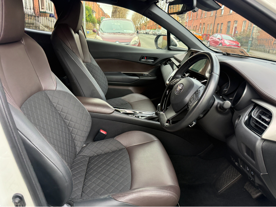 2017 Toyota C-HR - image 13