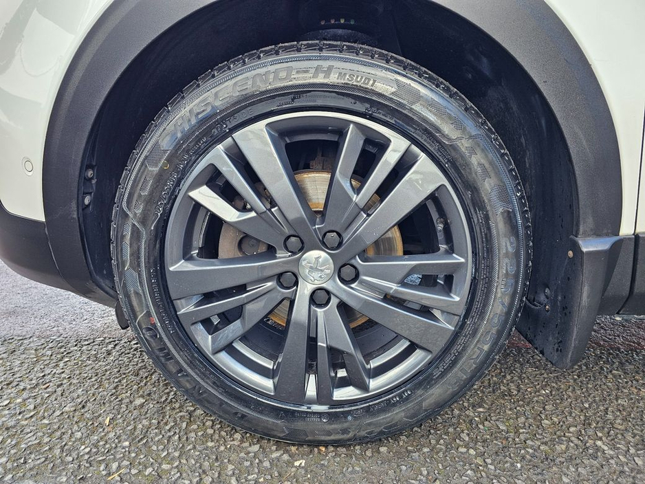 2018 Peugeot 5008 - image 30