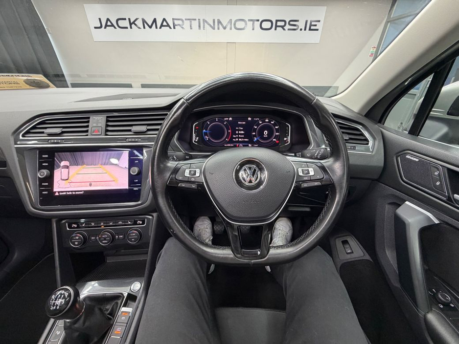 2019 Volkswagen Tiguan - image 24