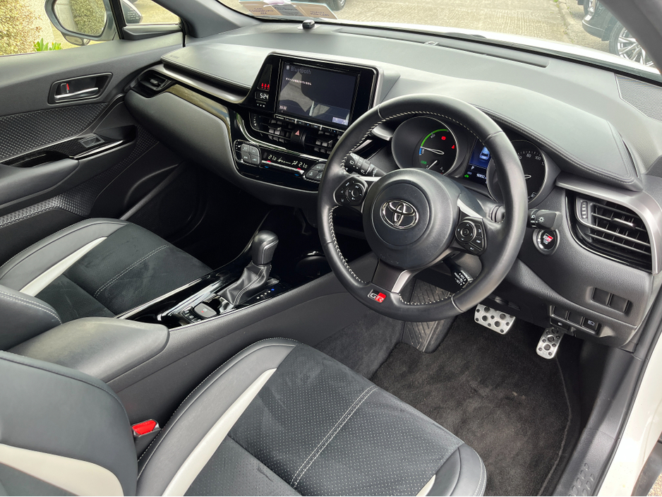 2020 Toyota C-HR - image 14