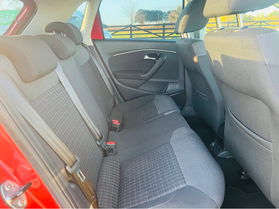 2015 Volkswagen Polo DBA-6RCJZ €11,950